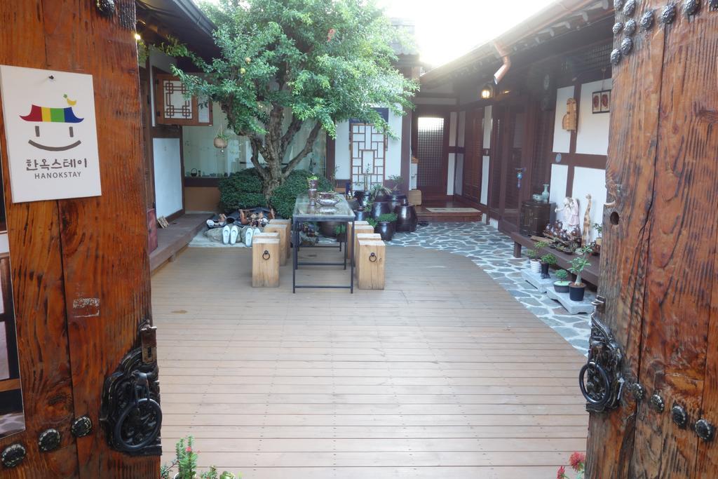 Inyeon Hanok Guesthouse Jeonju Dış mekan fotoğraf