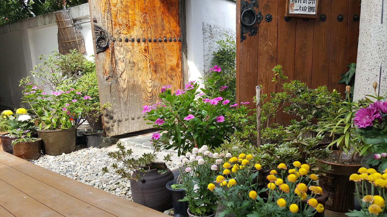 Inyeon Hanok Guesthouse Jeonju Dış mekan fotoğraf